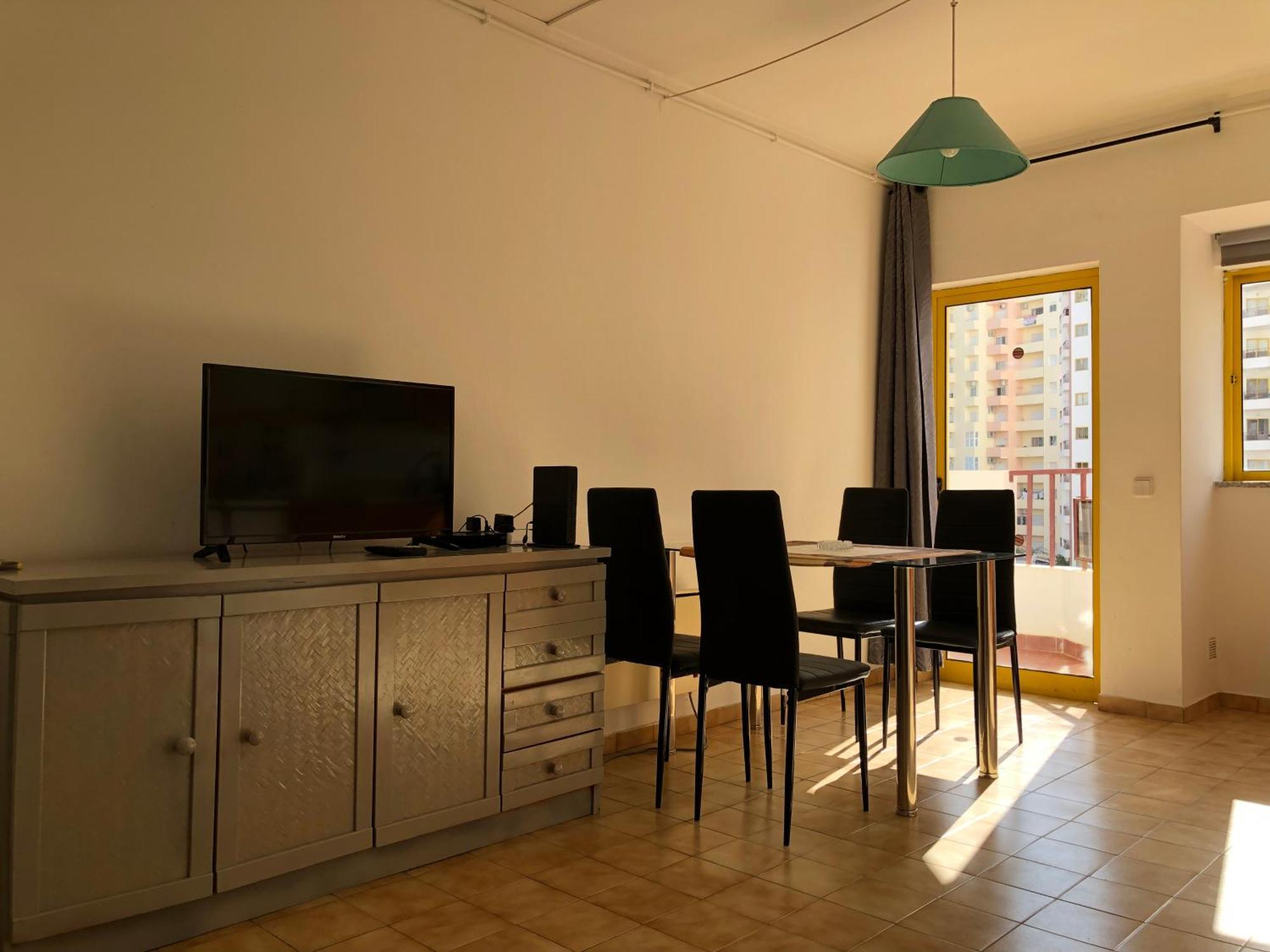 Clube Da Rocha Ii Apartment
